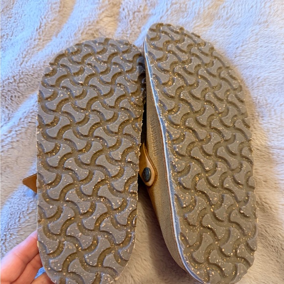 Birkenstock Suede Shoes NWOT never worn - Picture 4 of 6